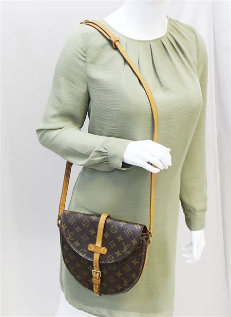 crossbody louis vuitton chantilly